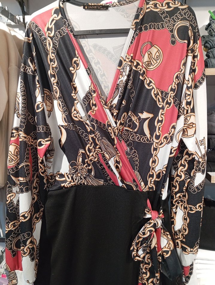 V Yaka Kemerli Siyah Midi Elbise - Görsel 2