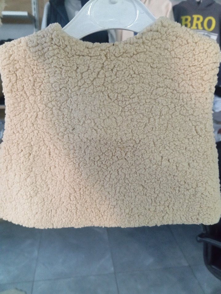 Kız bebek Bej Kürklü Yelek - Görsel 2