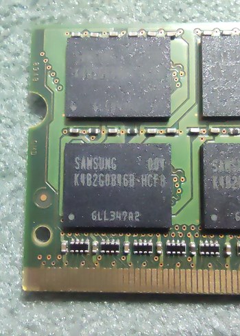 Samsung 4 GB 1066 MHz DDR3 SODIMM M471B5273BH1-CF8 Ram - Görsel 3