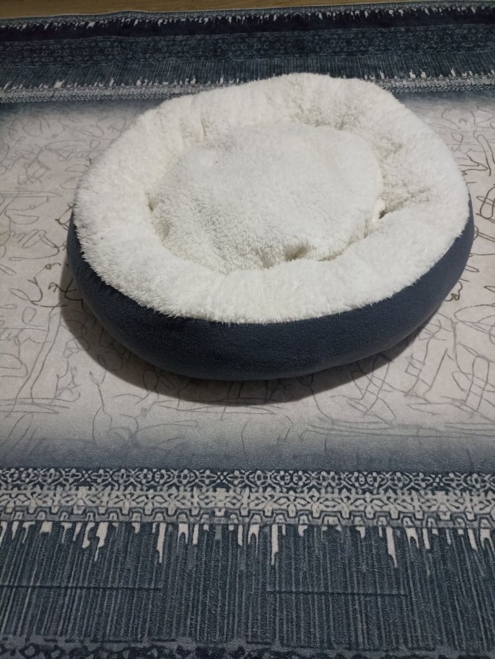 füme Beyaz Kedi Yatağı - Görsel 2