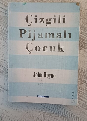 Çizgili pijamalı çocuk (Ciltli)