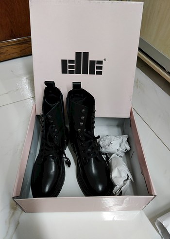 Elle deri kadin Bot - Görsel 3