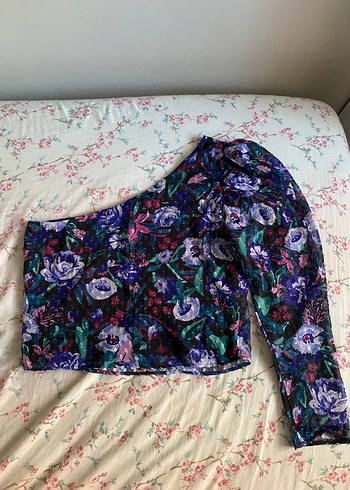 Omzu açık bluz - Görsel 2