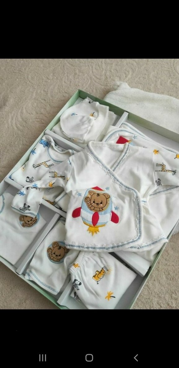 Nakışlı Beyaz Bebek Hastane Kıyafeti Seti - Görsel 2