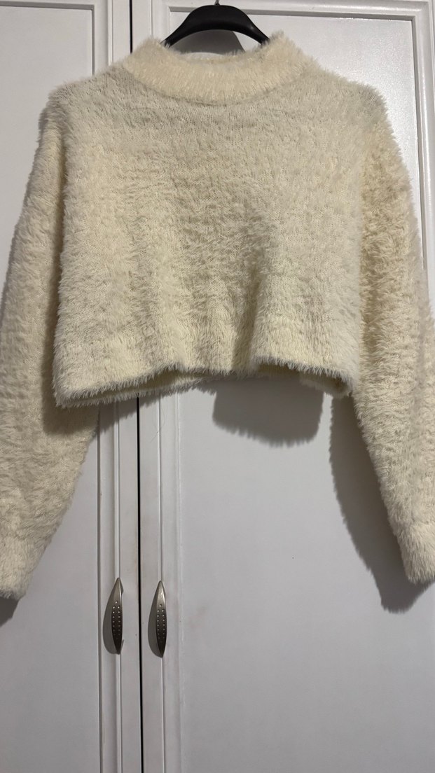 Beyaz Yüksek Yaka Peluş Kadın Kazak - Görsel 2