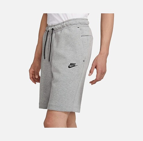 s Beden gri Renk Orijinal Nike Tech Fleece erkek şort