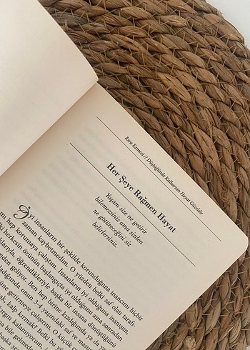  Beden Renk Düştüğünde Kalkarsan Hayat Güzeldir - Esra Ezmeci