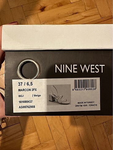 37 Beden ten rengi Renk Nine West ayakkabı