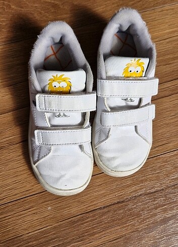 27 Beden Adidas cocuk ayakabisi
