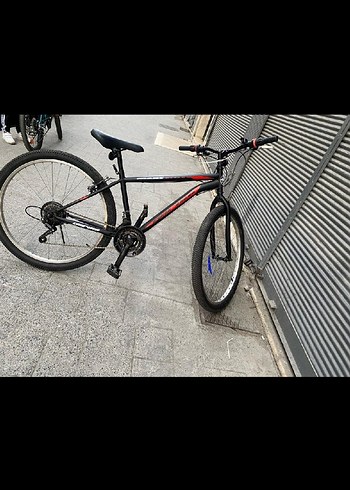 Diğer Siyah-Kırmızı 26 jant bisiklet kategori cıkmadıgından böyle