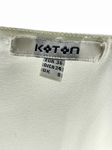 36 Beden beyaz Renk Koton Bluz %70 İndirimli.