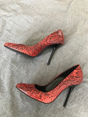 36 Beden Stiletto
