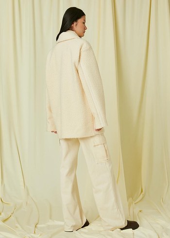 Çift Düğmeli Krem Rengi Kaban - Görsel 2