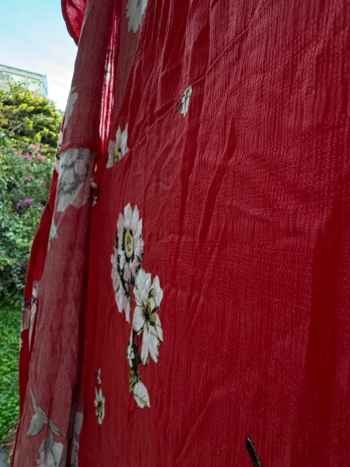 Kırmızı Çiçek Desenli Uzun Bohem Elbise - Görsel 4