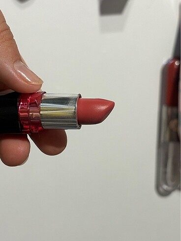 Maybelline Maybelline New York Color Show 105 ruj