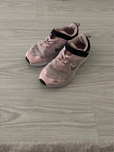 Nike spor ayakkabı