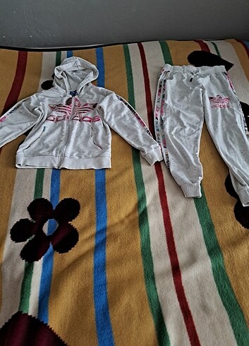 Adidas Kiz çocuk esofman takımı 