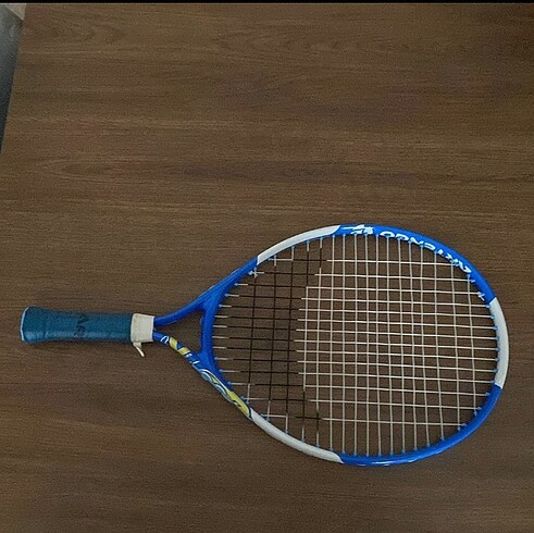 Beden Artengo tenis raketi