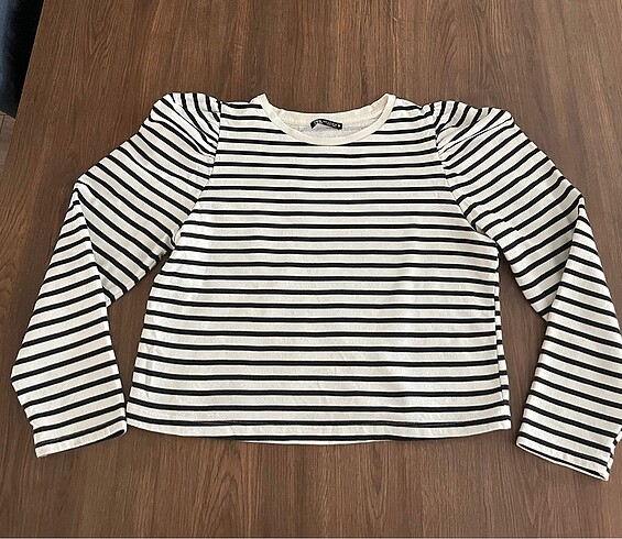 Zara sweatshirt