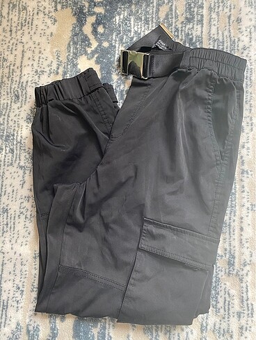 Bershka kargo pantolon