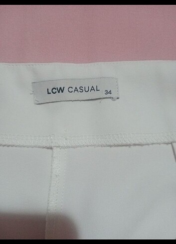 34 Beden beyaz Renk LCW pliseli pantolon