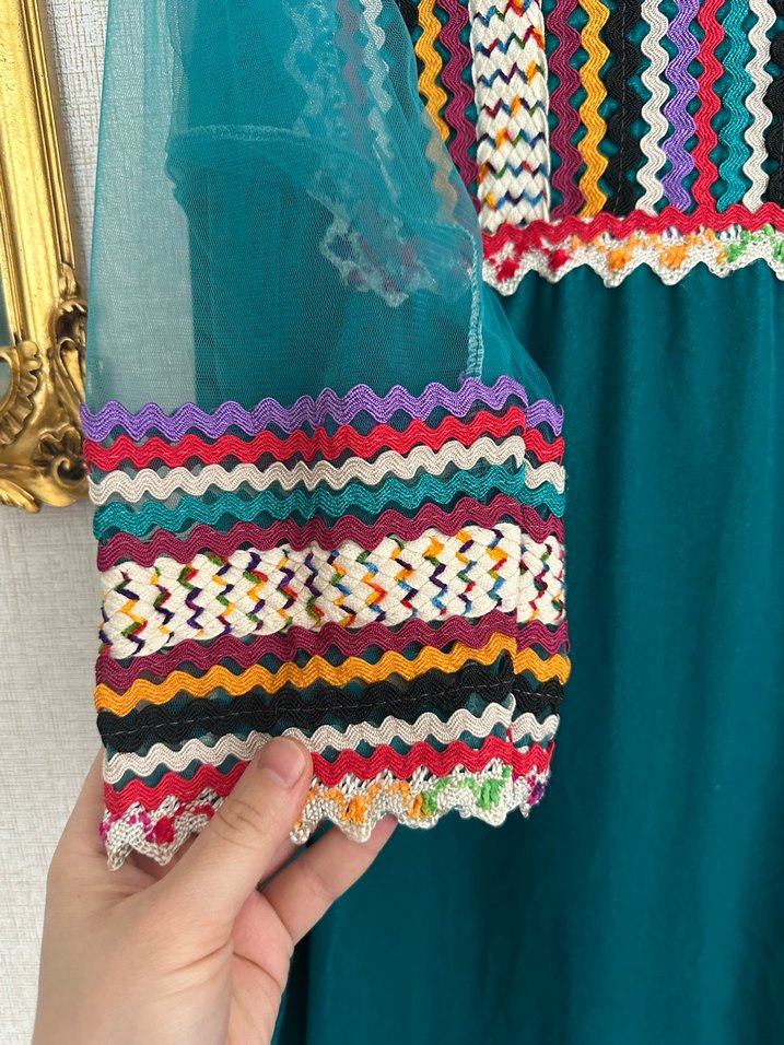 Güpür Detaylı Nakışlı Bohem Uzun Yöresel Kadife Elbise - Görsel 3