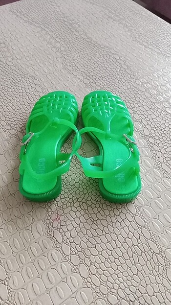 27 Beden yeşil Renk Chicco deniz ayakkabısı