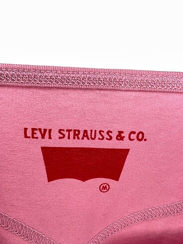 m Beden pembe Renk Levis T-shirt %70 İndirimli.