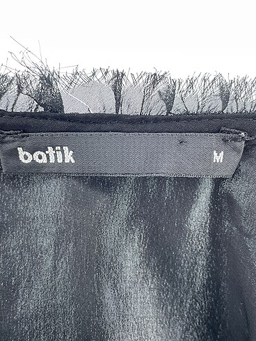 m Beden siyah Renk Batik Bluz %70 İndirimli.
