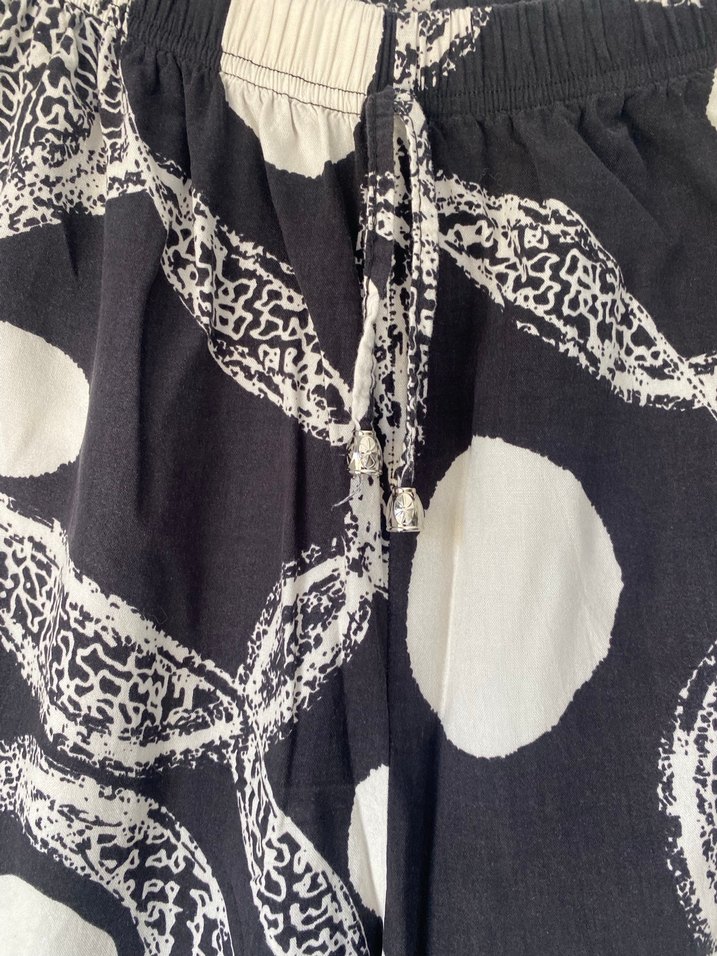 Siyah desenli Geniş kesim pamuklu Pantolon - Görsel 3