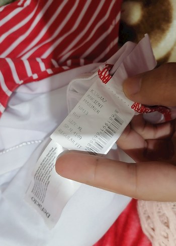 Kırmızı Çizgili Kadın Mayo - Görsel 4