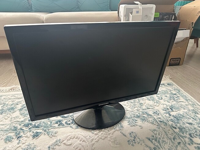 LCD BİLGİSAYAR MÖNITÖR