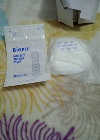 Beyaz Klasik Göğüs Pedi ve Anne Sütü Saklama Poşeti - Görsel 4