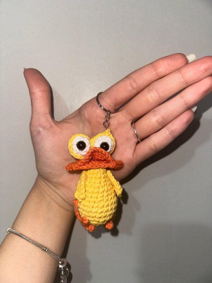 Sarı Örgü Ördek Anahtarlık - Görsel 2