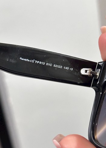 Parlak Siyah Kadın Güneş Gözlüğü - Görsel 5