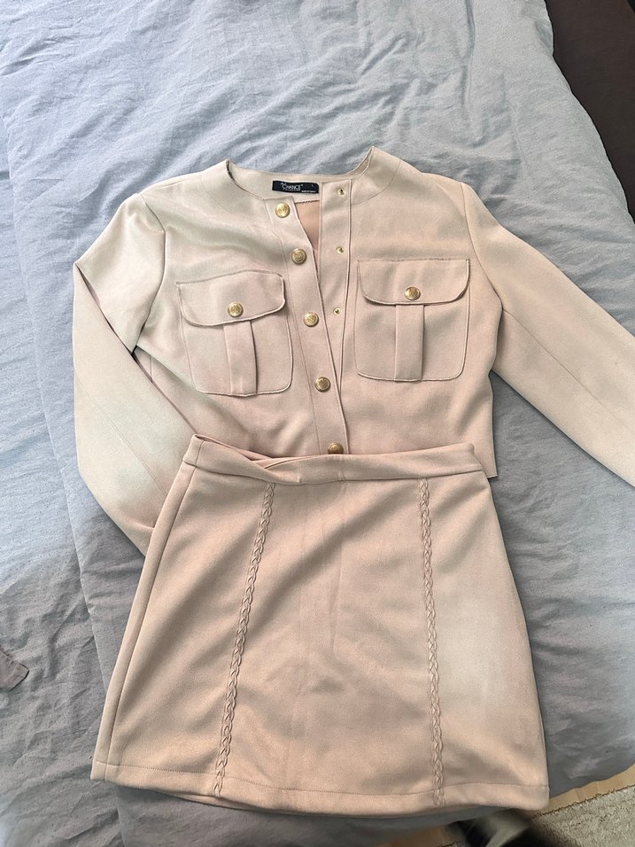 Bej Mini Süet Düğmeli Kadın Takım - Görsel 2