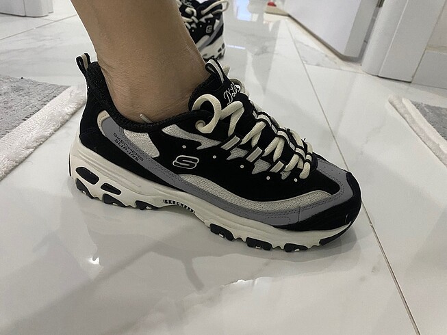 Yeni sezon Skechers D?lites Smoth Nostalgis
