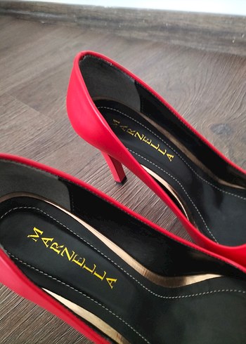 39 Beden kırmızı Renk Kırmızı Stiletto