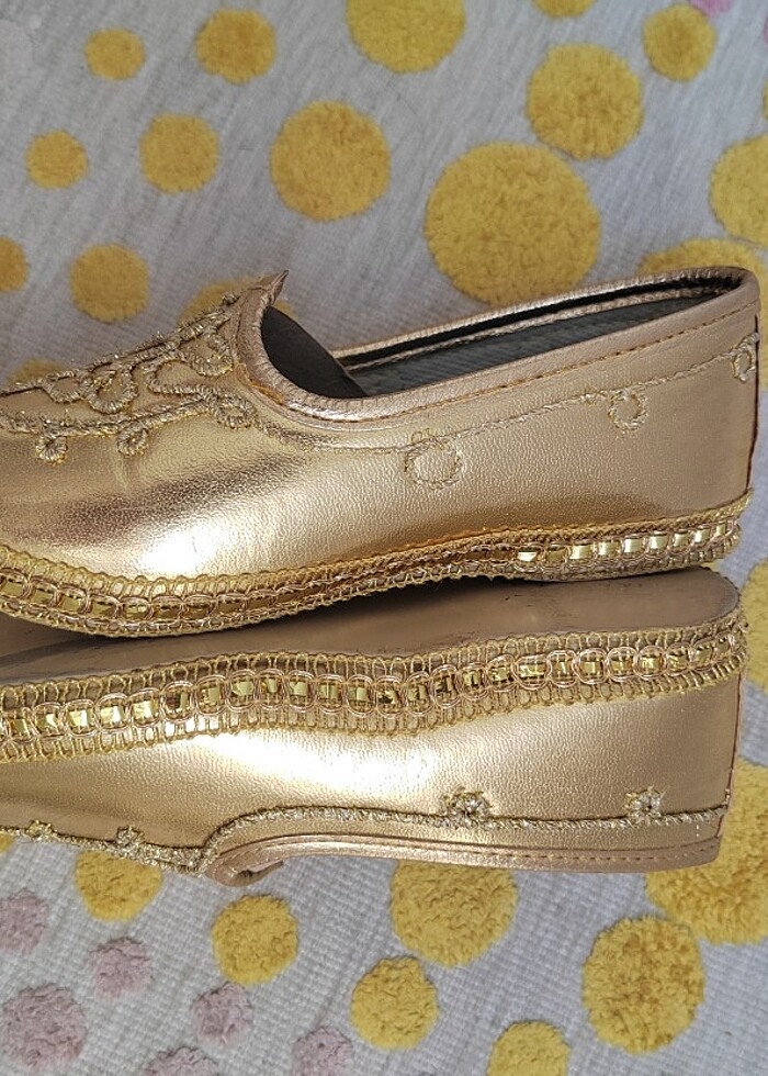 30 ve 33 numara iki adet çarık - Görsel 4