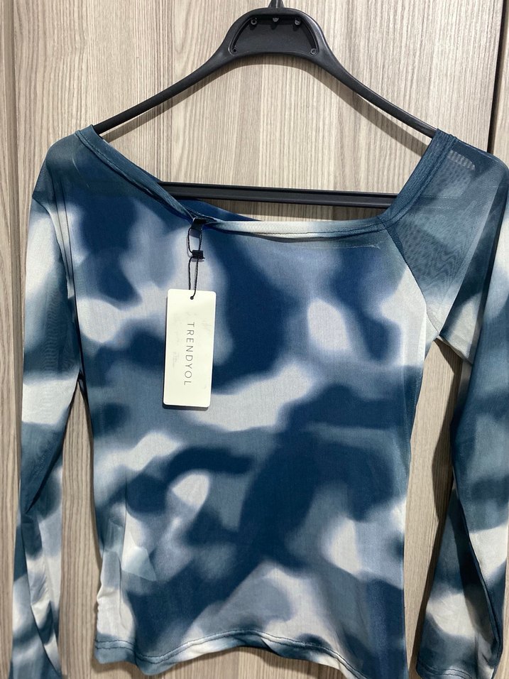 Kadın Mavi Batik Desenli Uzun Kollu Bluz - Görsel 3