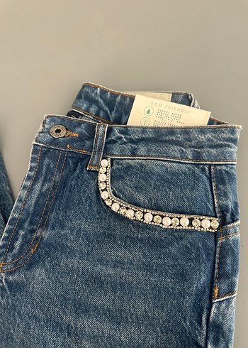 Şık Zincir Detaylı Mavi Nakışlı Kadın Kot Pantolon - Görsel 2