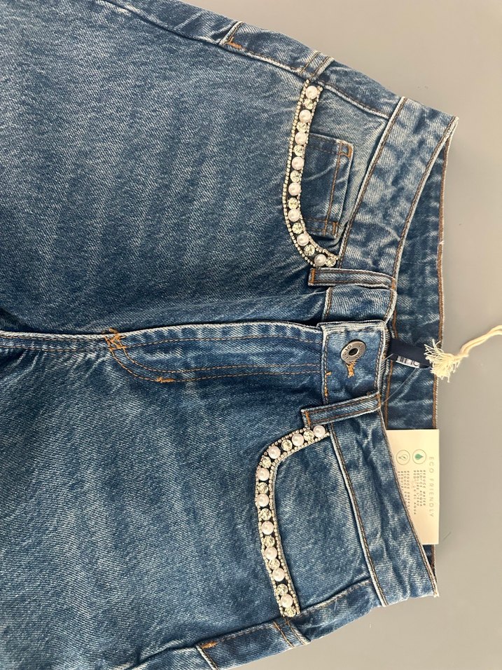 Şık Zincir Detaylı Mavi Nakışlı Kadın Kot Pantolon - Görsel 5