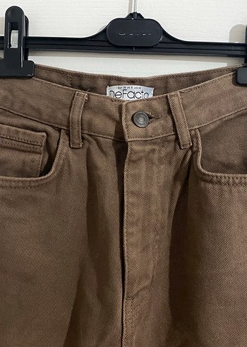 Düğmeli Kahverengi Kadın Kot Pantolon