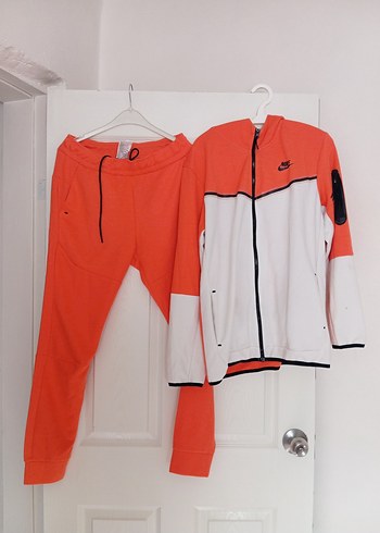 Nike Turuncu Beyaz Esofman Takimi