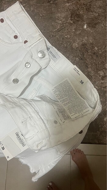 Zara Zara Beyaz yırtık jean şort