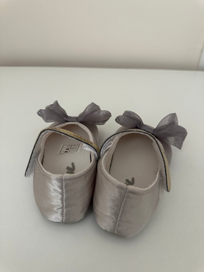 Gri Fiyonk Detaylı Kız Babet - Görsel 3