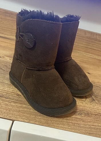 Ugg çocuk ayakkabısı
