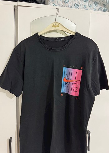 Nike Siyah Baskılı Tişört