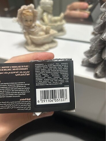 Beden Renk Huda Beauty