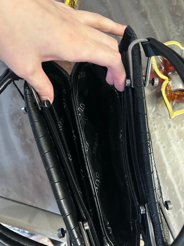 Guess çanta - Görsel 4